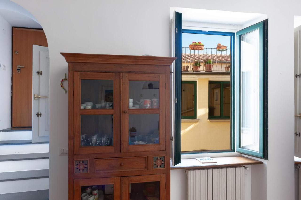 Casa Flo Con Terrazza E Ascensore Salerno Exteriör bild