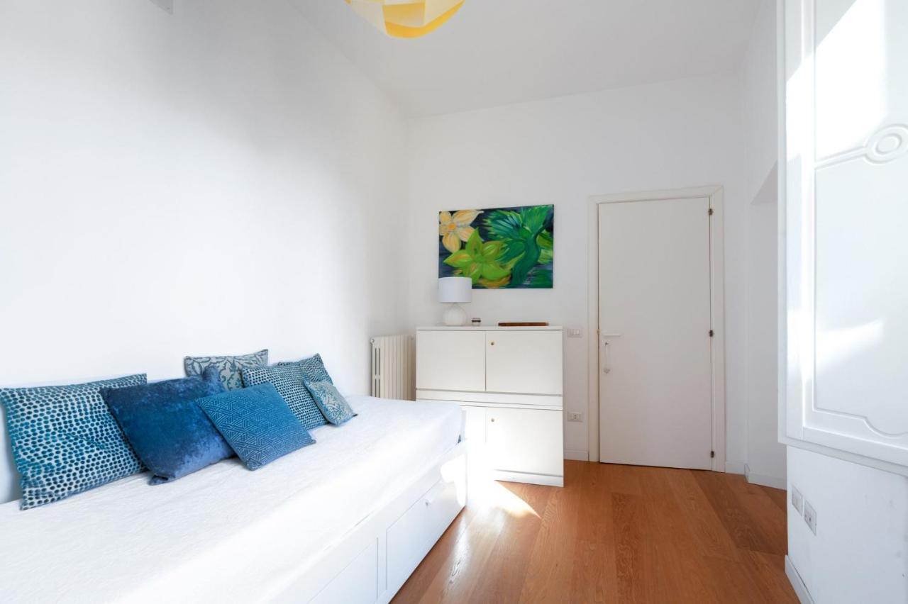 Casa Flo Con Terrazza E Ascensore Salerno Exteriör bild